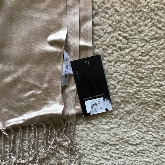 New Nine West pashmina - Picture 3 of 4